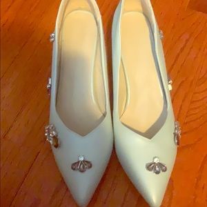 Pastel green with stone heal